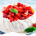 Pavlova com Doce de Morango